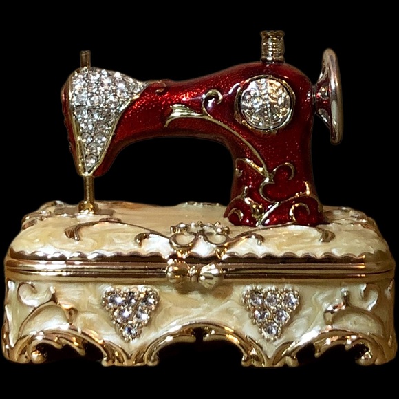 DZ Vintage Style Sewing Machine Trinket Box with Swarovski Crystals - Picture 2 of 5